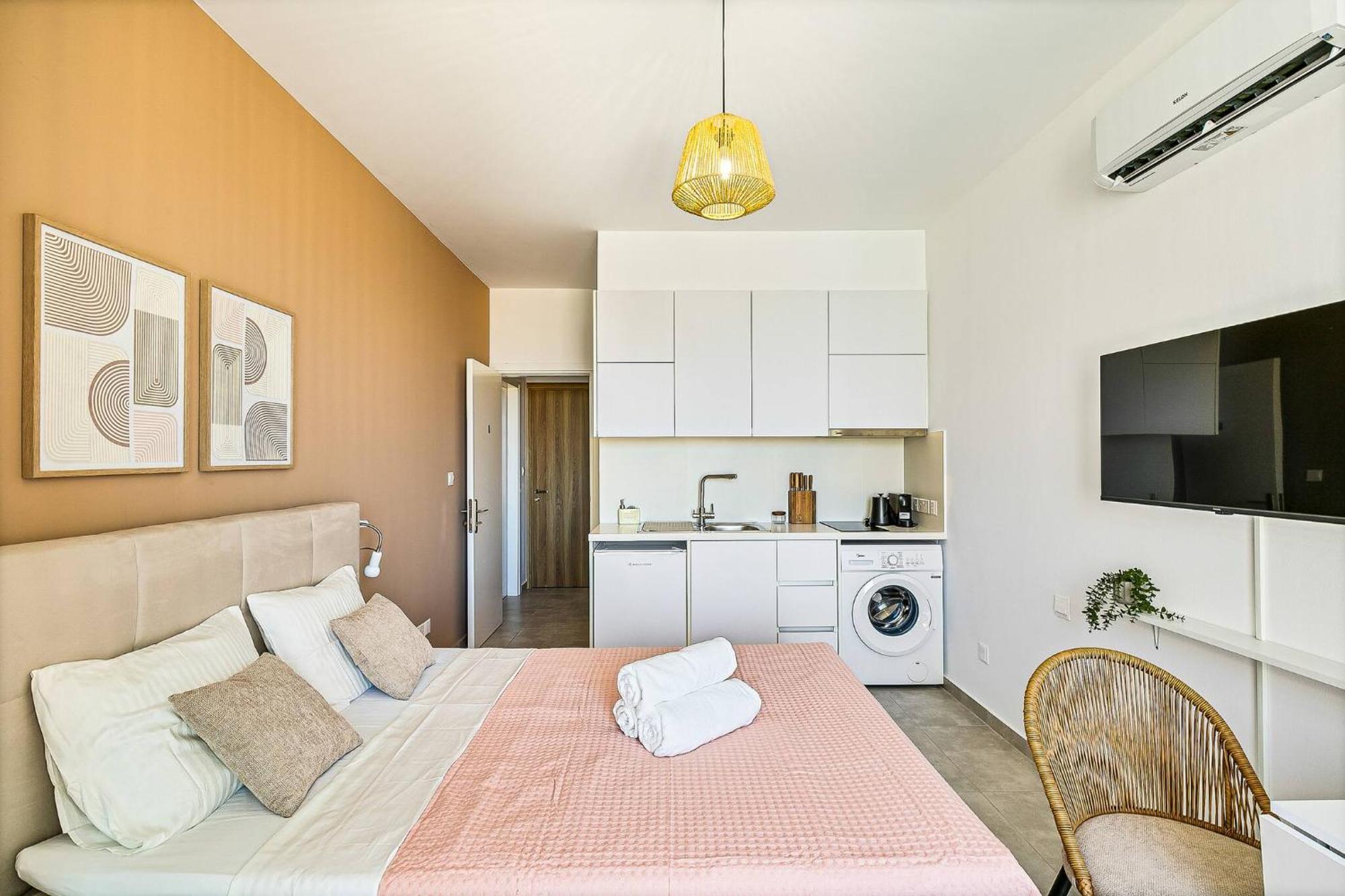 New Coral + Pool & Sauna * Paphos