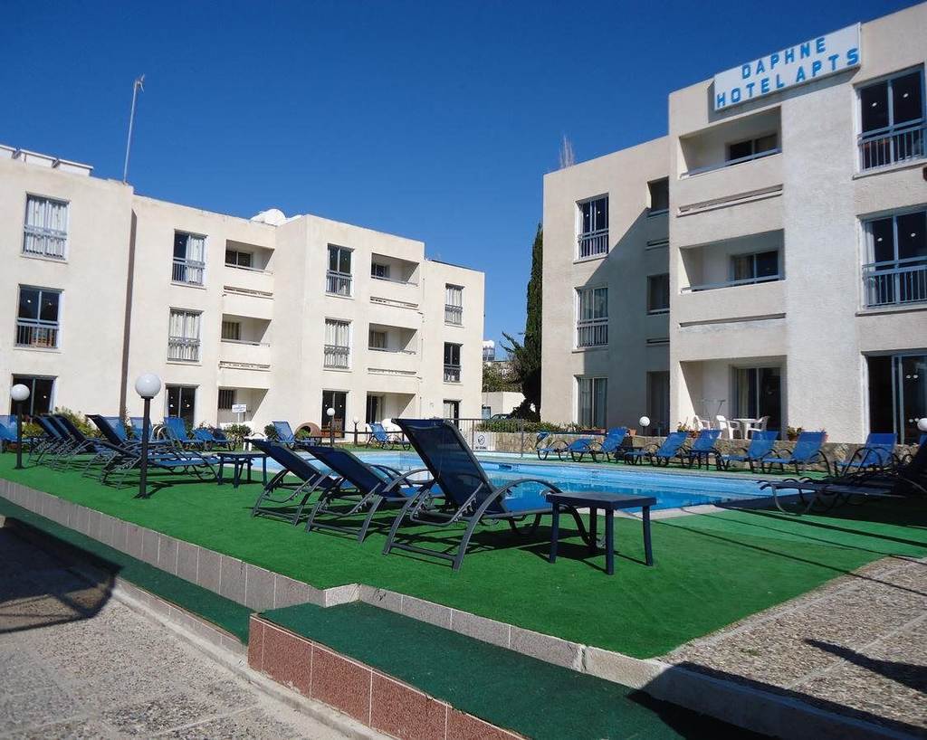 Daphne Aparthotel 3*