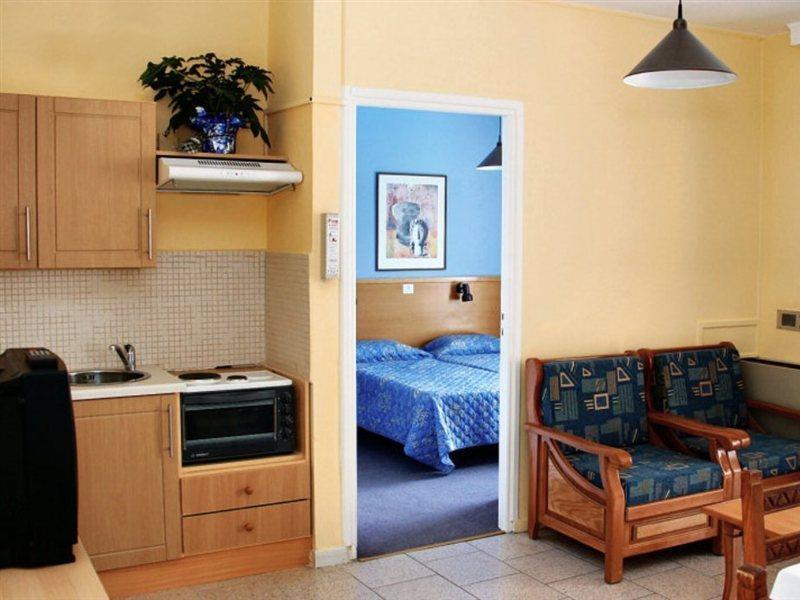 Aparthotel Daphne Paphos