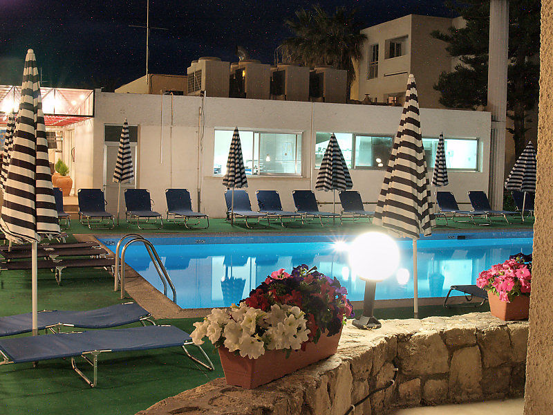 Aparthotel Daphne Paphos
