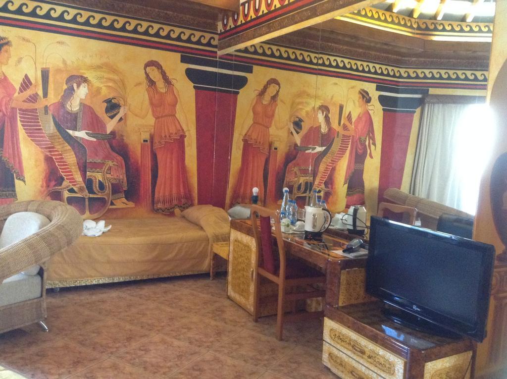 Roman Boutique Paphos