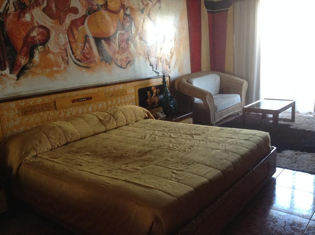 Roman Boutique Hotel