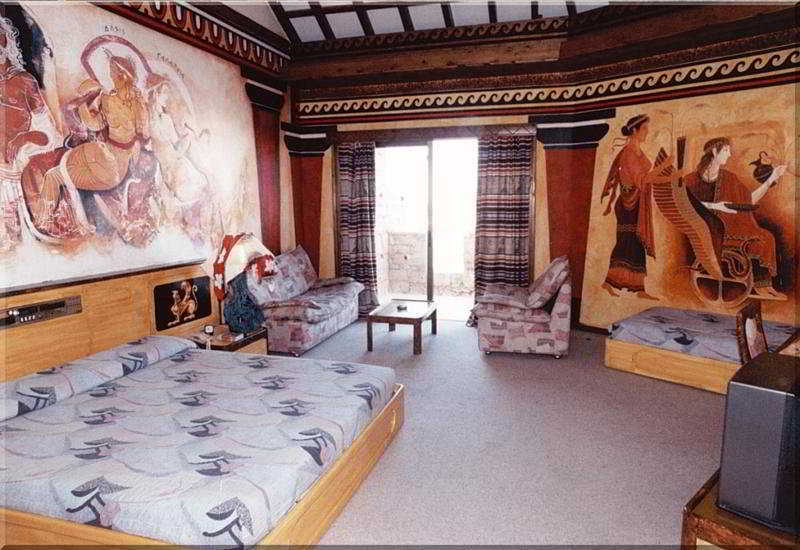 Roman Boutique