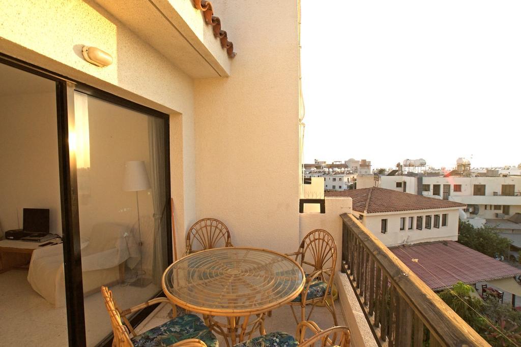 1st Class Location With Sea&pool View Paphos
