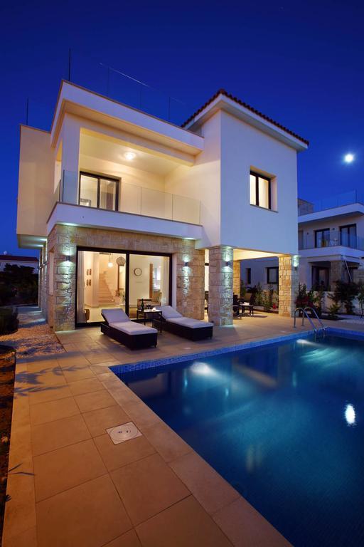Golden Villas *