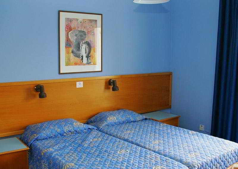 Daphne Aparthotel 3*