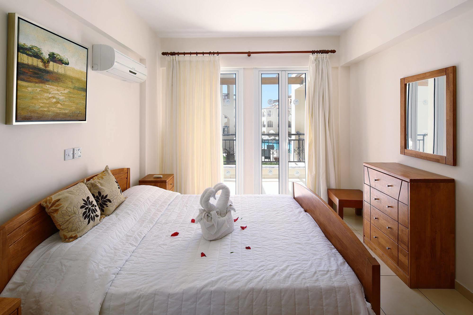 St Nicolas Aparthotel 3*