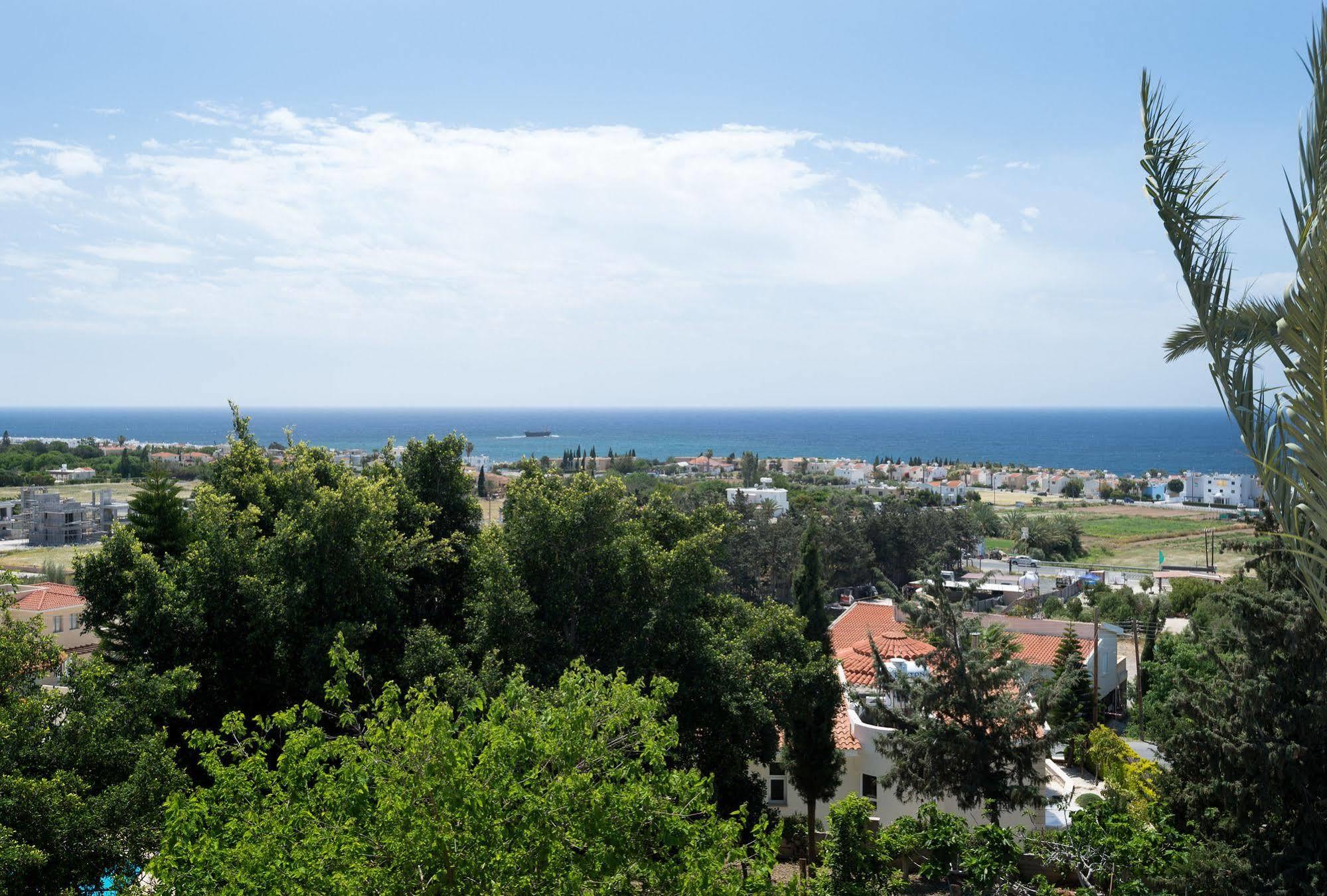 Sunny Hill Aparthotel 3*