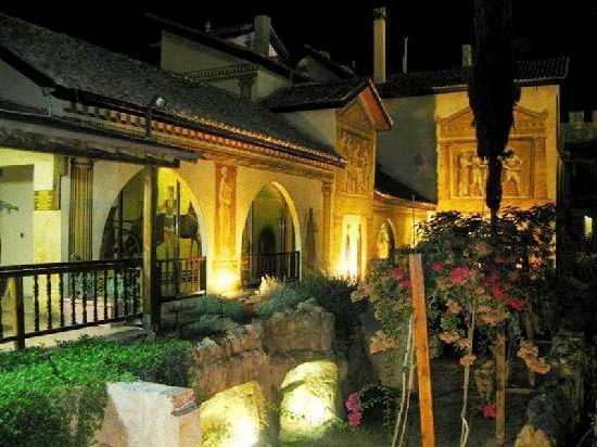 Roman Boutique 3*