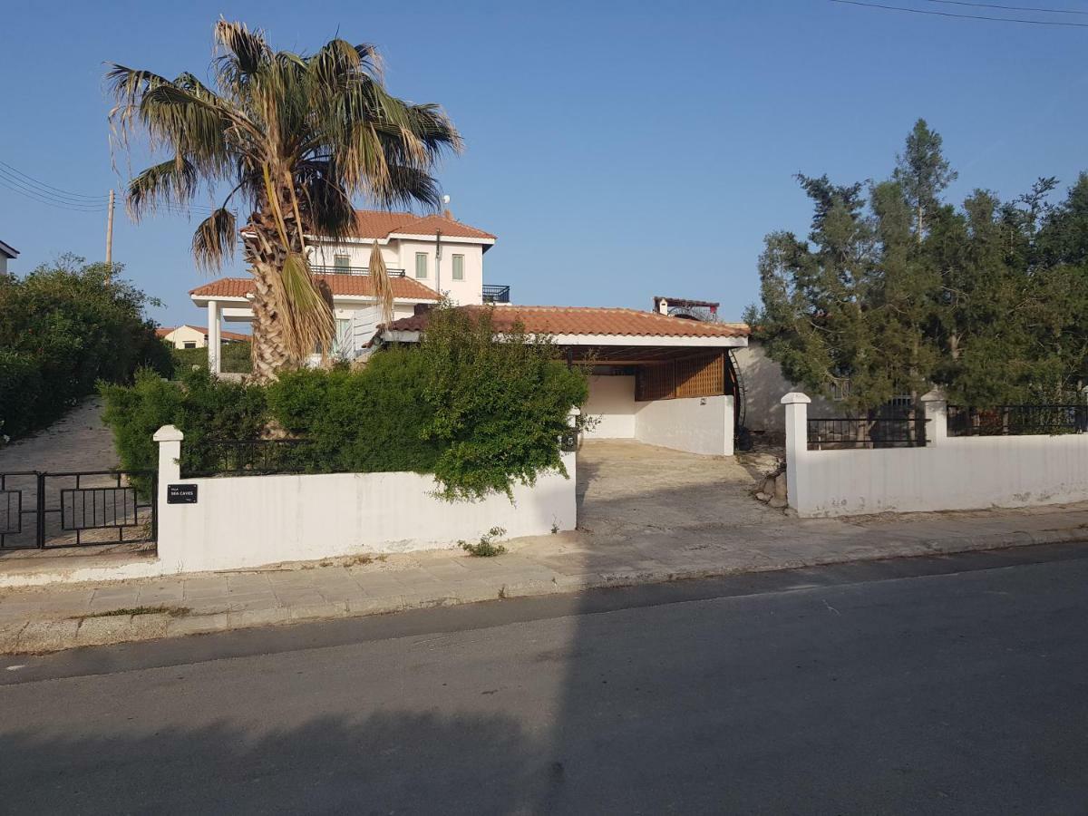 Sea Caves Villa
