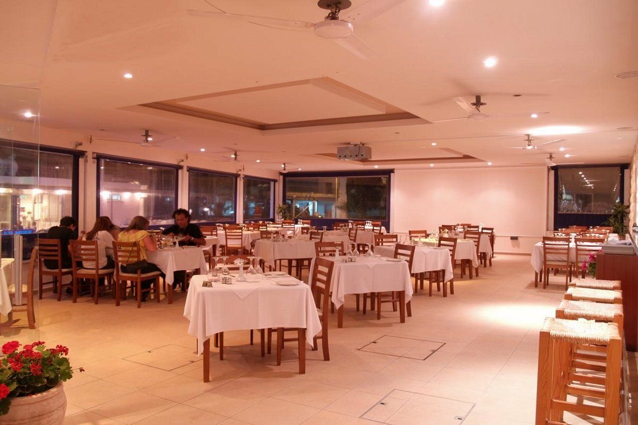 Aparthotel Daphne Paphos