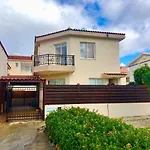 Universal Daphne 3 Bedroom Villa In Kato Paphos Paphos