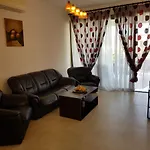 Danaos 2 Apartment