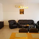 Danaos 2 Apartment
