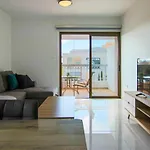 Phaedrus Living City View Luxury Flat Georgos 203
