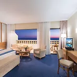 Constantinou Bros Athena Royal Beach Hotel (Adults Only)
