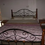 Georgia\'S House
