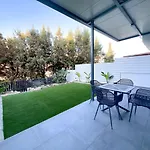 Luxury Garden Apartment
