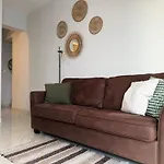 Sea View Apartment Near The Beach