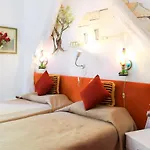 Kiniras Traditional Hotel & Restaurant
