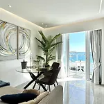 The Ocean - Luxury Apartment At The Harbor