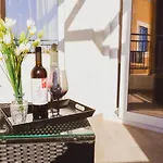 H&O Boulevard Breeze Apartment!