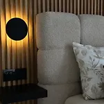 Sea View Apartment Near The Beach