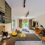 All Seasons Boutique Townhouse