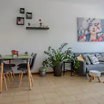 1-2Bd Beach Apartments