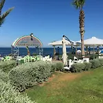 Faros Court Prestige Apartment