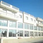 Koulla\'S Court