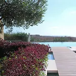 Lighthouse Beach View Apartment