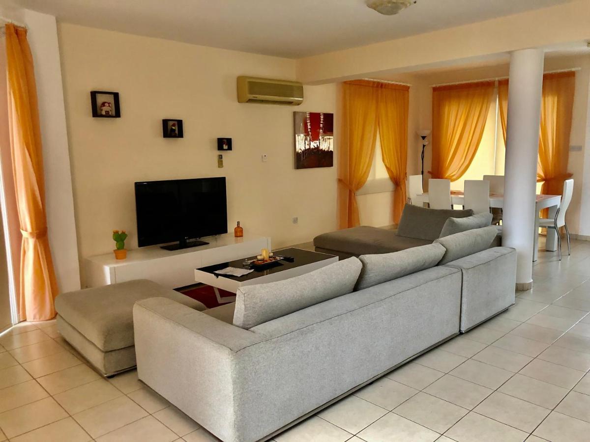 Universal Daphne 3 Bedroom In Kato Villa Paphos