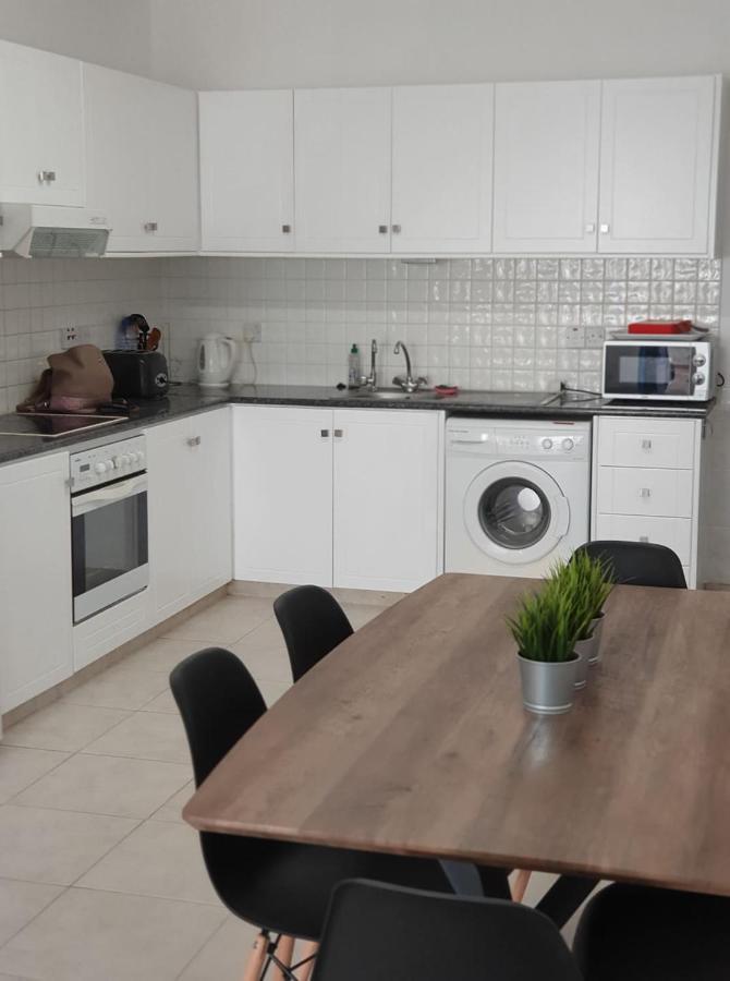 Apartment Central Gem - 10 Min Walk To The Sea, Harbor And Mall *