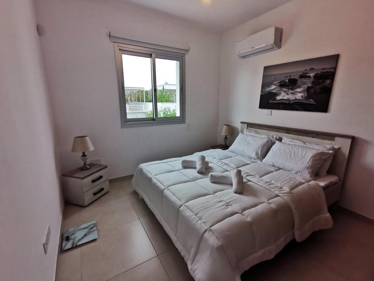 Luxury New Poseidon Plage Residences