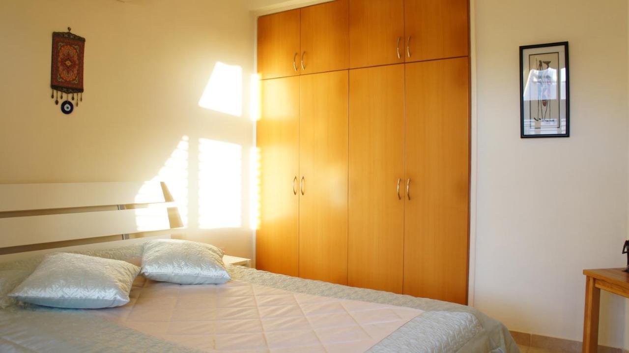 Apartment Queens Gardens 226 *