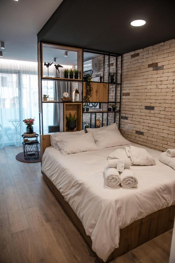 Cosea Living: Seaside Elegant In Harbour 112 Apartment *
