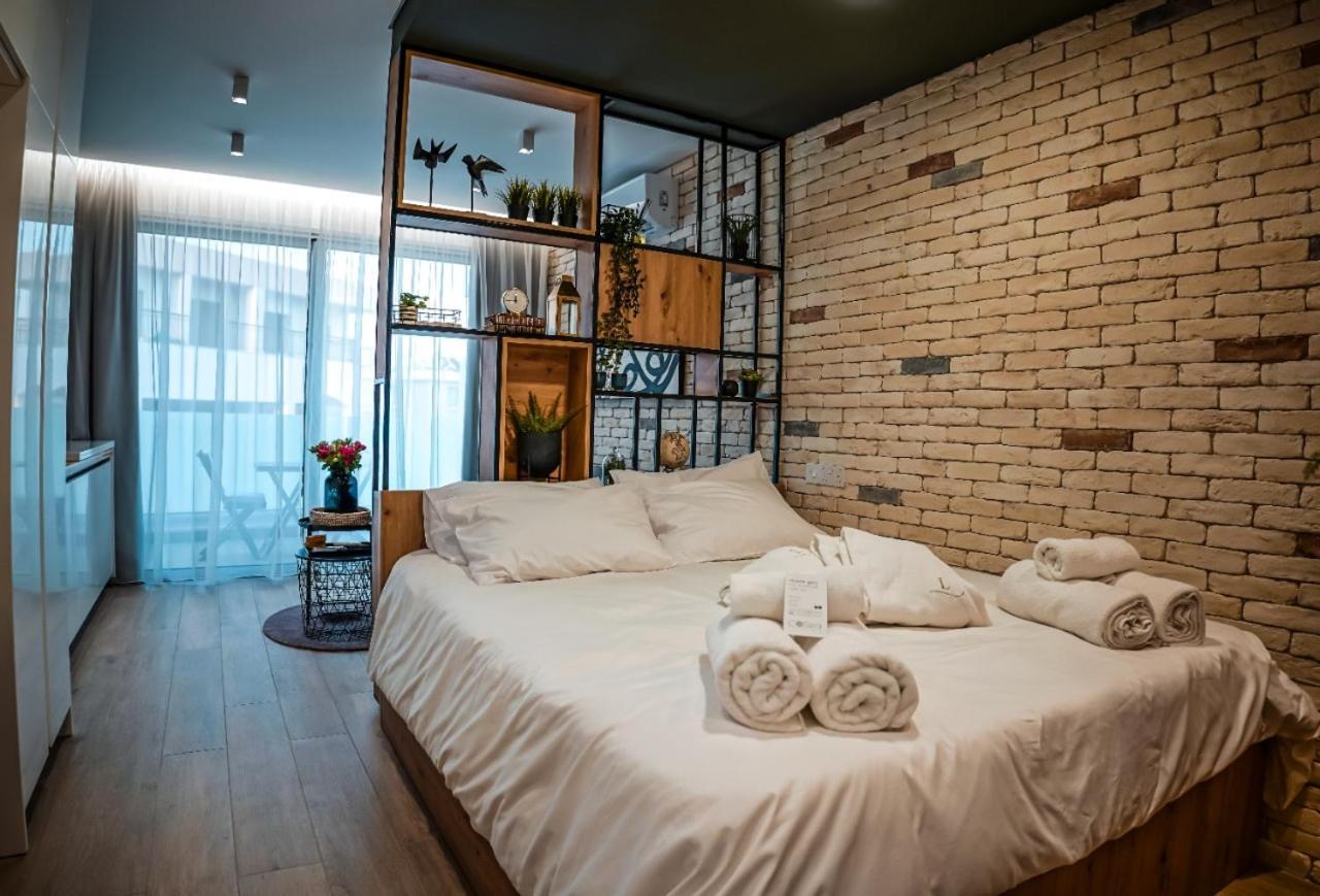 Cosea Living: Seaside Elegant In Harbour 112 *