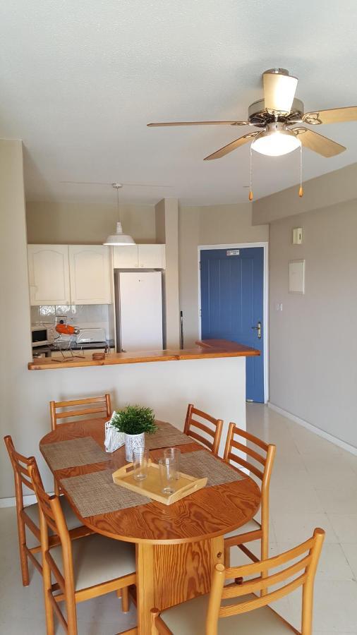Regina Gardens 205 Block 7 Apartment *