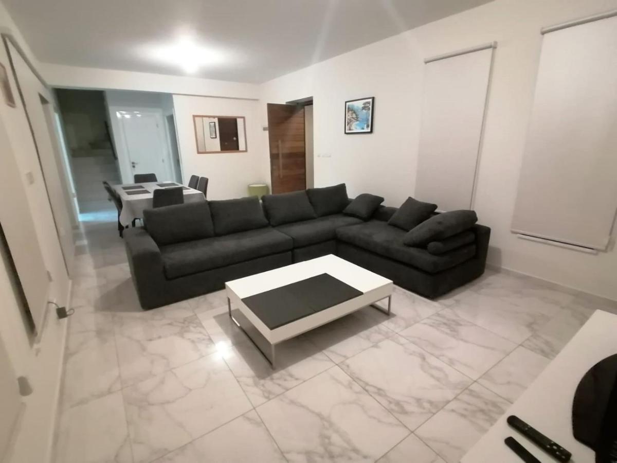 Nikki - * Paphos