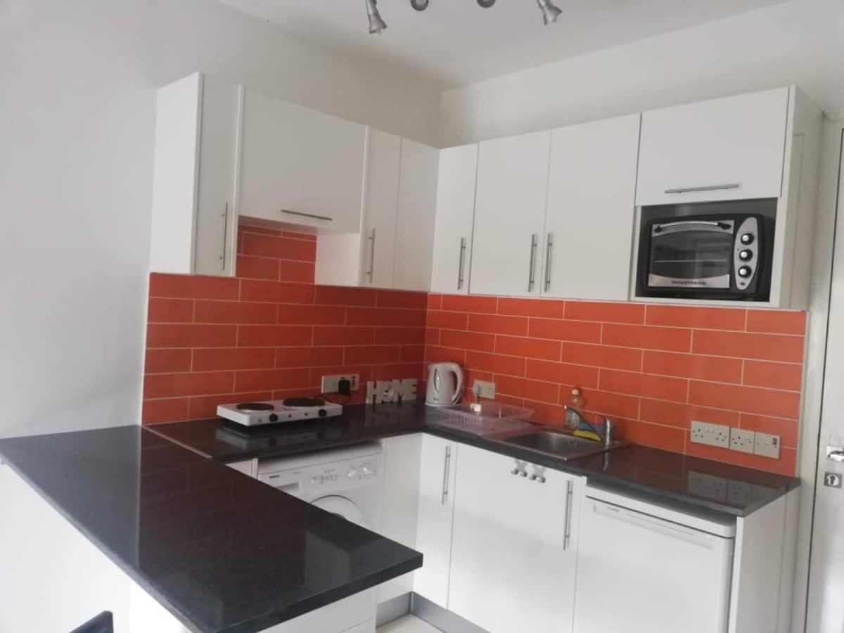 Cozy 1 Bedroom Close To The * Paphos