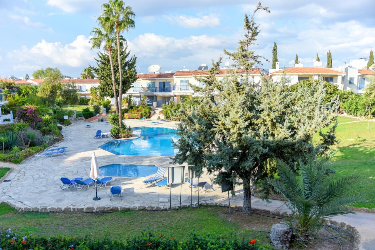 Paradise Gardens With A Large Terrace Apartment