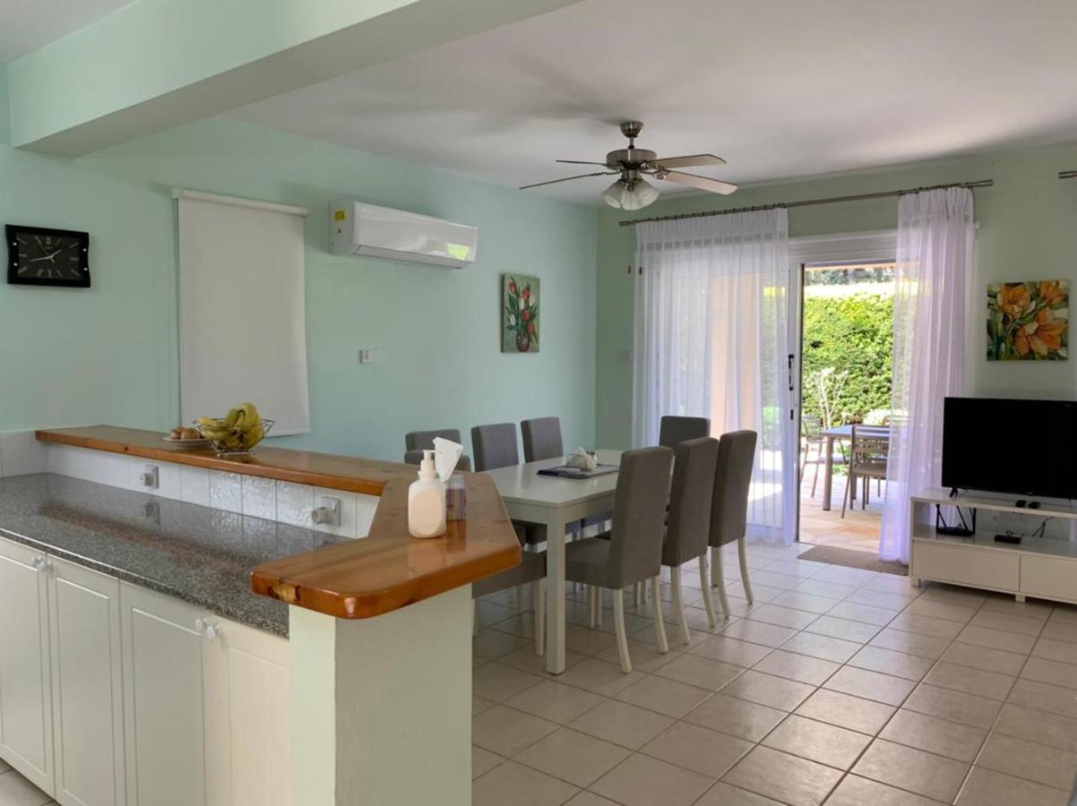 Modern, Stylish 4-bedroom - Limnaria Villas *