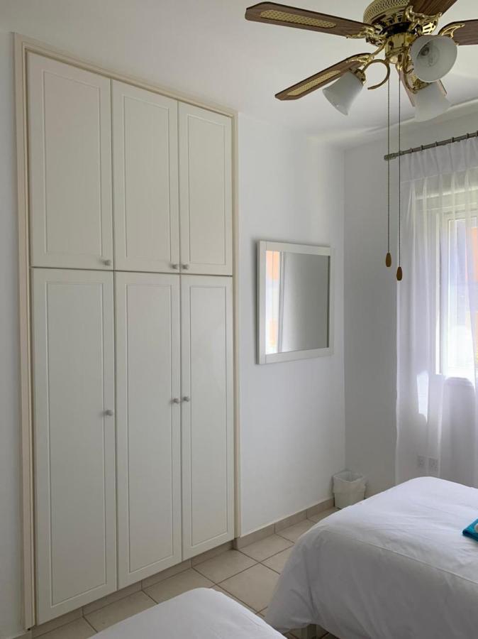 Villa Modern, Stylish 4-bedroom - Limnaria Villas *