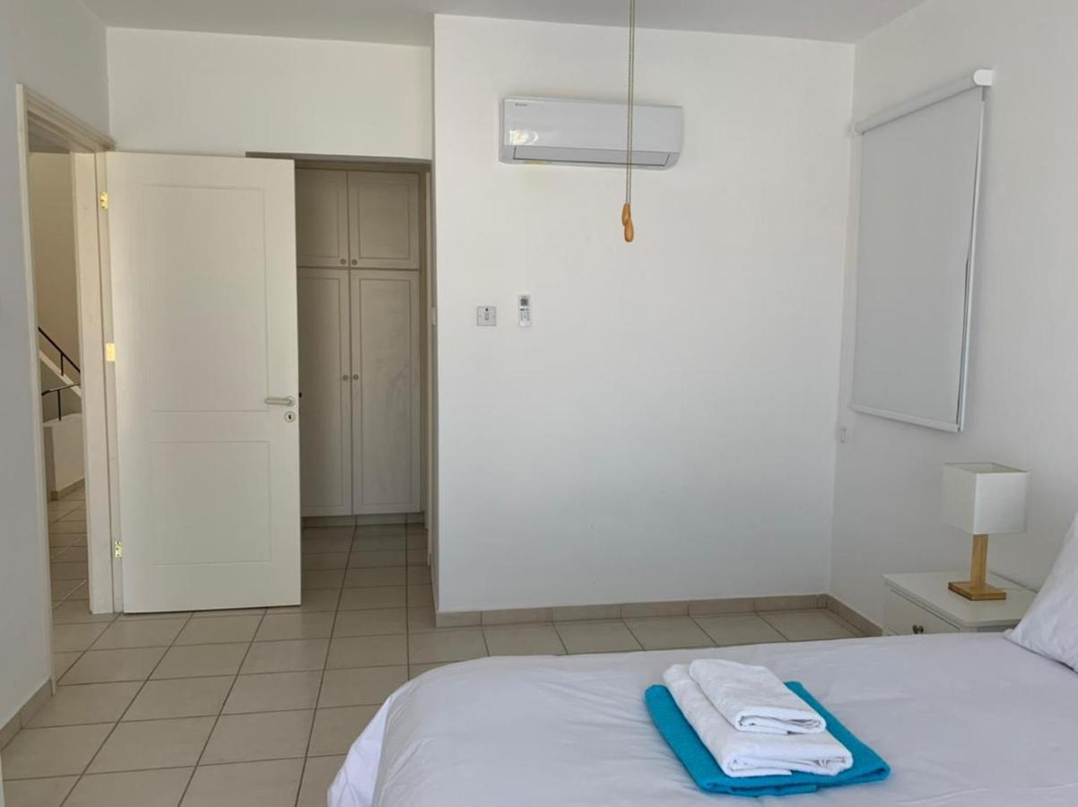 Modern, Stylish 4-bedroom - Limnaria Villas Villa Paphos