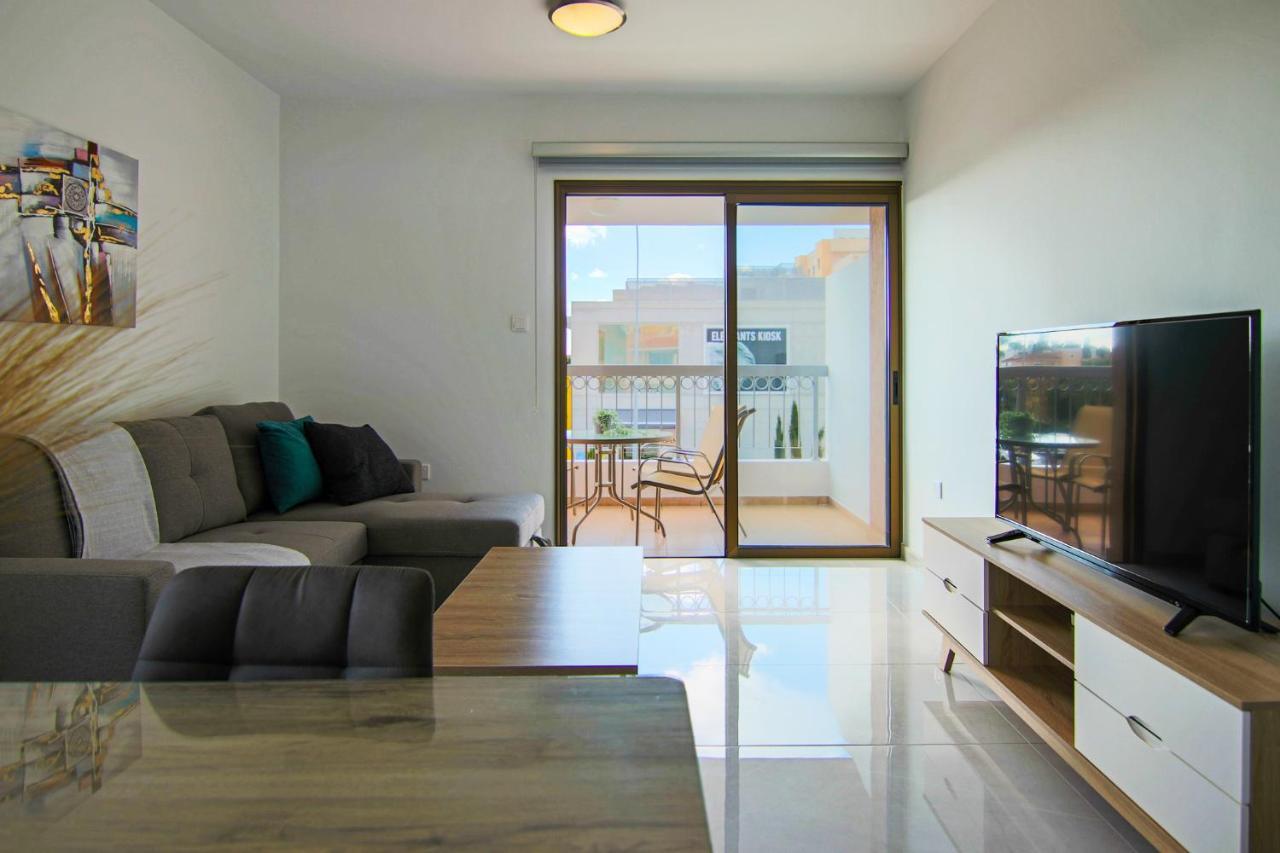 Apartment Phaedrus Living City View Luxury Flat Georgos 203 *