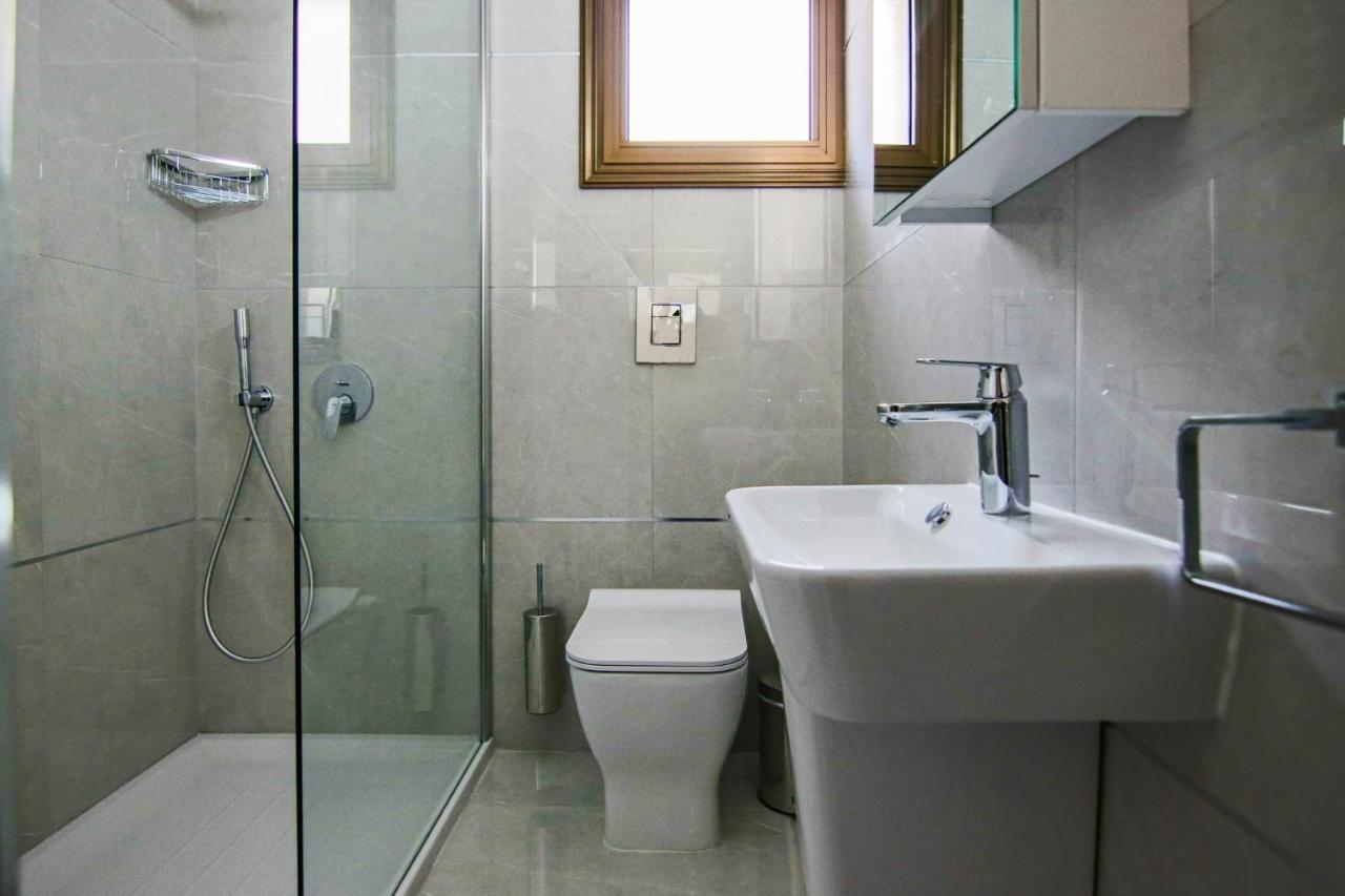 Phaedrus Living City View Luxury Flat Georgos 203 Apartment *