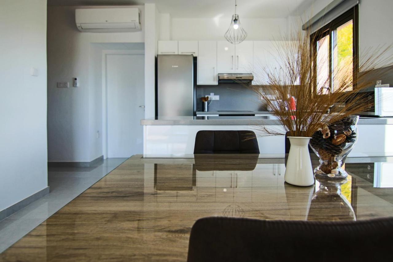 Phaedrus Living City View Luxury Flat Georgos 203 Apartment
