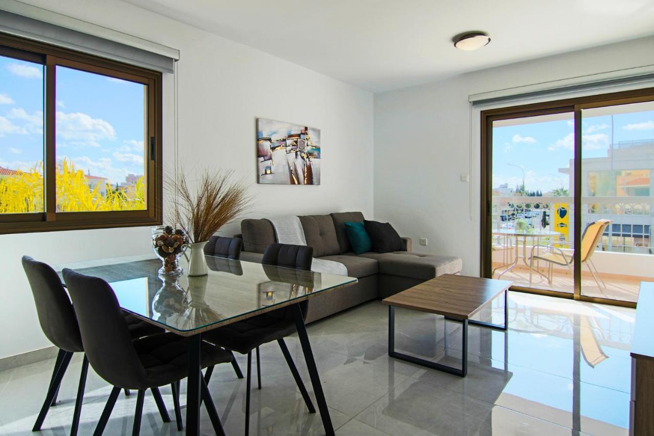 Apartment Phaedrus Living City View Luxury Flat Georgos 203 *
