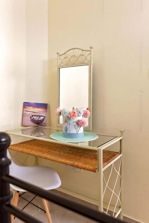 Queens Garden Walking Distance To The Apartment Paphos